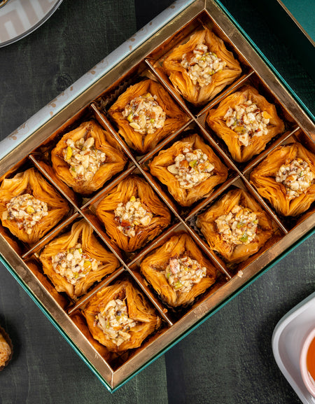 Mixed Dry Fruit Pryramid